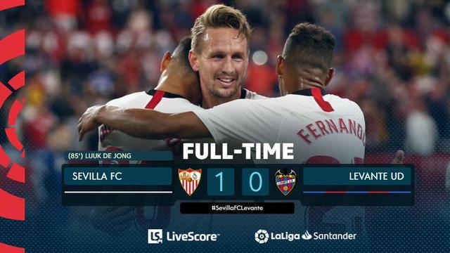 YY体育- 荷甲今晚走向成谜，塞维利亚远射贴柱，信心回归，细节决定成败