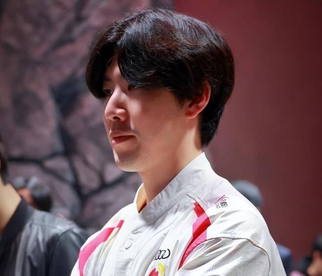 YY体育-Uzi巅峰对决，JackeyLove与60激战美国队分钟，爆冷胜负难料！的简单介绍